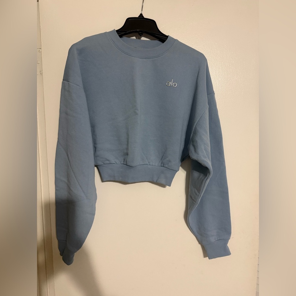 ALO Yoga Women's Blue Cropped Sweatshirt